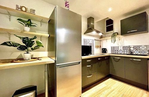 Salon-de-Provence Apartment | LE Namasté un Studio au Cœur du Centre Ville de Salon-de-provence