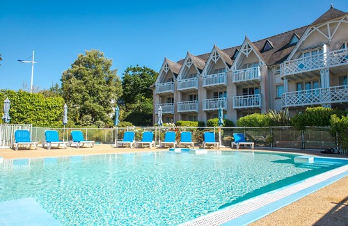 Benodet Apartment | Le Nautic - Two Bedroom Apartment, Sleeps 5