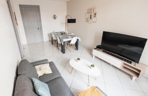 Poitiers Apartment | Le Neptune Apt 85m2 3ch Appart Hotel Poitiers