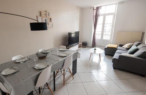 Poitiers Apartment | Le Neptune Apt 85m2 3ch Appart Hotel Poitiers