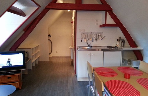 Avesnes-en-Val Apartment | Le Nid, a cocoon in which to rest. The animals of the mini-farm await you