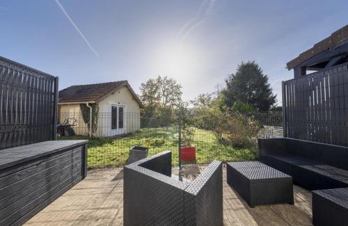 Saint-Cheron Apartment | Le Nid Douillet ~ Confort ~ Parking ~ Terrasse