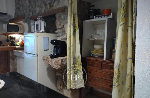Cuges-les-Pins Apartment | Le Nid du Vigneron I Authentic escape