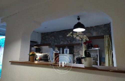 Cuges-les-Pins Apartment | Le Nid du Vigneron I Authentic escape