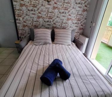 Mont-de-Marsan Apartment | Le nid montois - centre - parking - balcon - wifi - lave linge et vaisselle