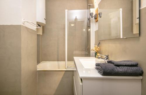 Saint-Martin-d'Heres Apartment | Le Nova - 15min de Grenoble parking