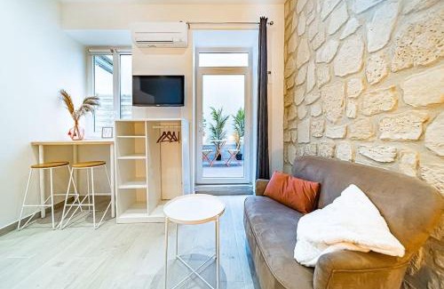 Charpennes - Charmettes Apartment | "Le Pampa" Joli T1 25m2 Clim Terrasse Prox Gare Métro Tram