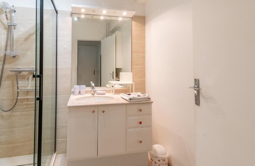 Le Perreux-sur-Marne Apartment | Le Paradis Botanique - Bel appt à 30min de Paris