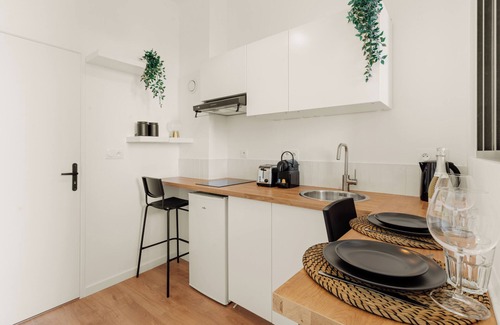 Charpennes - Charmettes Apartment | Le Paradis Blanc