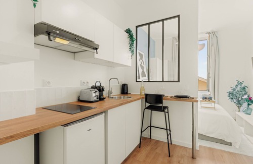 Charpennes - Charmettes Apartment | Le Paradis Blanc