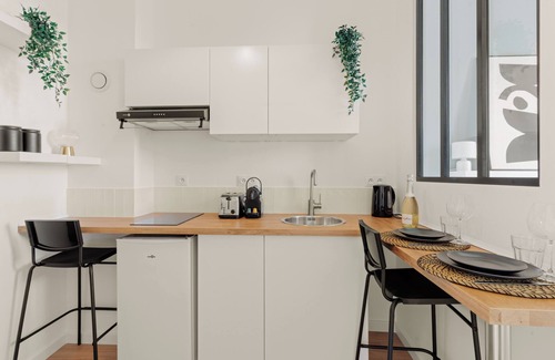 Charpennes - Charmettes Apartment | Le Paradis Blanc