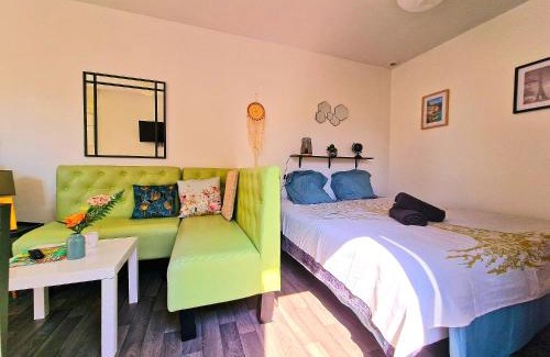 Verrieres-le-Buisson Apartment | Le Paradis - Charmants appartements proche nature