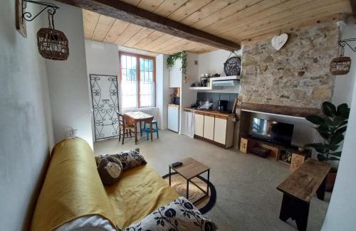Oloron-Sainte-Marie Apartment | Le patio