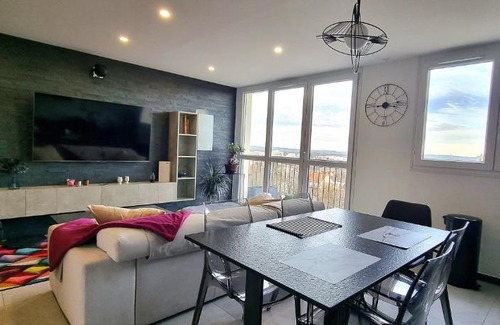 Troyes Apartment | Le Perchoir, High-end & Panoramic View
