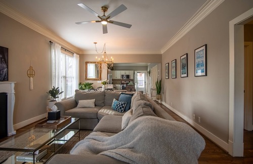 Hope Gardens House | Le Petit Château Nashville — Cozy and Elegant, Near Downtown