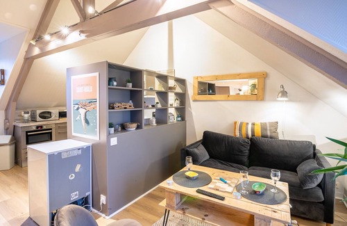 Saint-Meloir-des-Ondes Apartment | Le Petit Mélorien - Proche mer