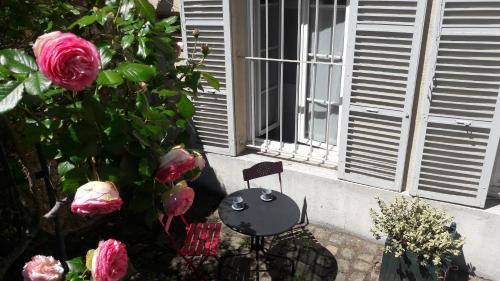 Chantiers Apartment | Le Petit Mansart