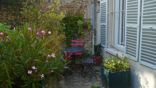 Chantiers Apartment | Le Petit Mansart