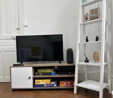 Poincare - Foch - Anatole France - Croix de Bourgogne Apartment | Le Petit Marbre - 10 min à pied de la gare de Nancy