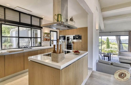 Le Beausset Villa | "Le petit paradis", charming property in the heart of an olive grove