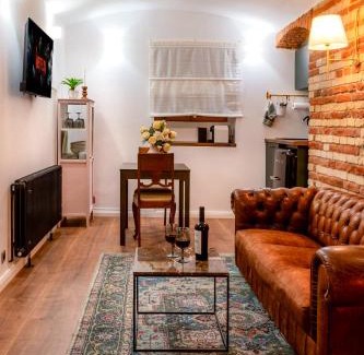 Arad Apartment | Le Petit Rouge Central Studio