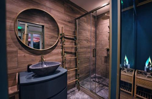 Saint Nicolas - Charles III - Ville vieille - Trois Maisons - Leopold Apartment | Le Petit Sensual Bali Spa Option 300m Place Stanislas
