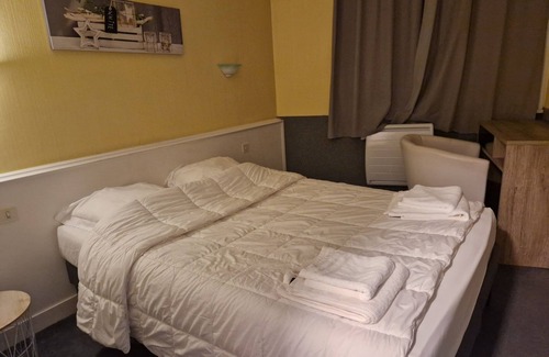 Limoges Bed & Breakfast | Le Phenix Hotel Limoge