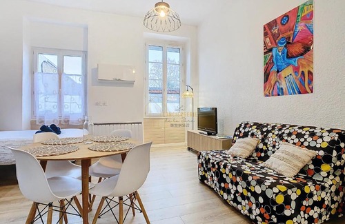 Voiron Apartment | Le Pianiste