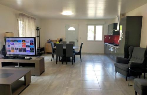 Brives-Charensac House | Le Plain-pied du Pêcheur - Maison avec terrasse entre Loire, Via Velay et Le Puy