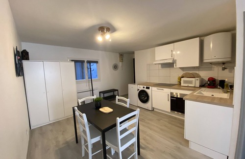 Poincare - Foch - Anatole France - Croix de Bourgogne Apartment | LE POINCARE APARTMENT 1min from the train station