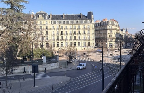 Dijon Apartment | Le Pompon - Centre Ville de Dijon