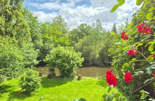 La Verrie Apartment | Le Pont Bas bord de rivière proche Puy du Fou