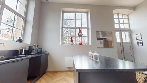 Dole Apartment | Le porte plume
