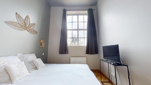 Dole Apartment | Le porte plume