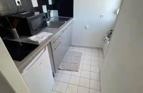 Miroir - Batignolles Apartment | Le pti Oyon: T1, Near train station, Secure,