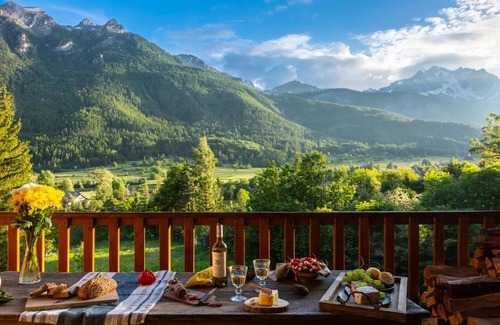 Monetier-les-Bains Apartment | Le Refuge de Serre-Chevalier, dans un esprit chalet, commune de Le Monêtier-les-Bains
