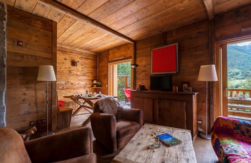 Monetier-les-Bains Apartment | Le Refuge de Serre-Chevalier, dans un esprit chalet, commune de Le Monêtier-les-Bains