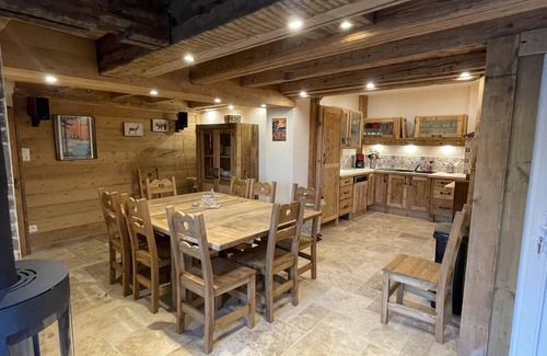Anould Apartment | LE Refuge DU Chevrier Gîte Style Chalet Cosy 10 Personnes Hautes Vosges Nature