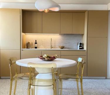 Carnot Apartment | LE ROCHER avec terrasse et vue mer, près du centre-ville