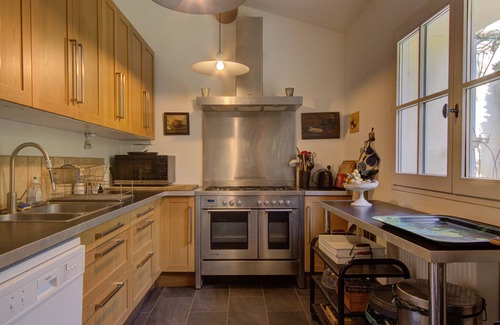 Grignan House | Le Roset, property with swimming pool and garden, view of the Château de Grignan