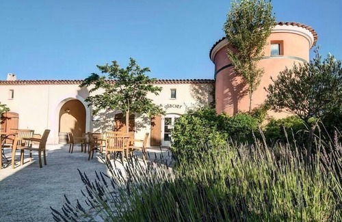 Rouret House | Le Rouret houses - maeva Home - Maison Sélection 3 bedrooms (8 people)