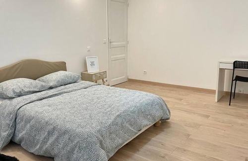 Nogent-sur-Oise Apartment | Le Royal Cosy - Spacieux T2 - Proche Chantilly, Paris & Astérix