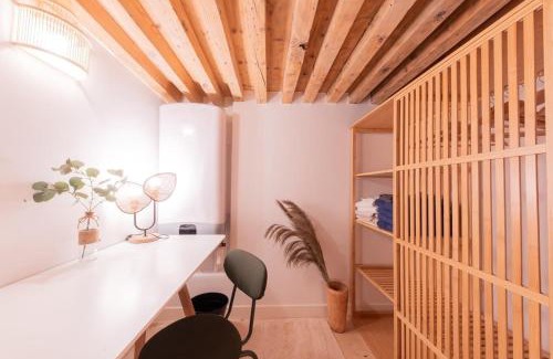 Griffon - Royale Apartment | Le Royal - Lyon 1er - Studio Mezzanine Croix Paquet