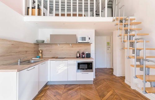 Terreaux - Bat d'argent Apartment | Le Royale Haussman Junior suite - Louis Pradel - Netflix