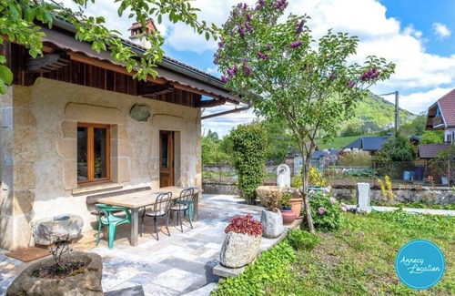 Talloires-Montmin House | Le Rutil - House between Lake and Mountains.