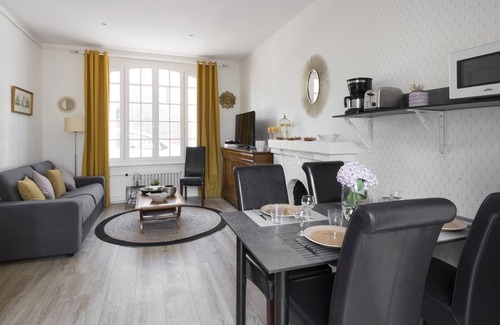 Dinard Apartment | Le Safran - Jardin clos et Garage privé