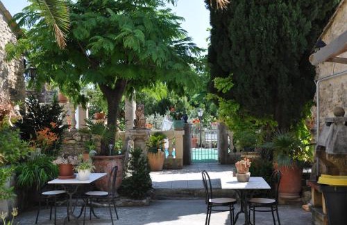 Mirabel-aux-Baronnies Hotel | Le Saint Victor