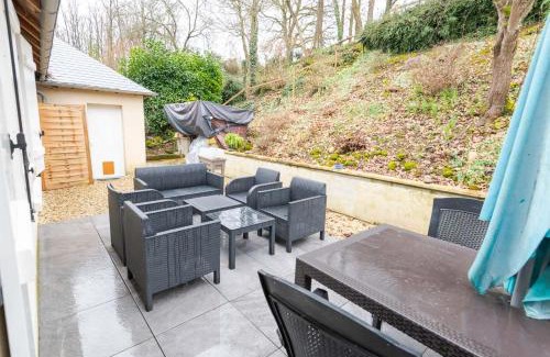Lussault-sur-Loire Apartment | Le Sapin Parasol - House for 7 people.