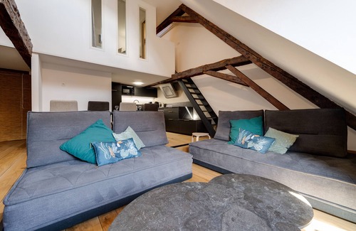 Annecy Old Town Apartment | Le SeptQatre - Grand triplex au cœur de la Vieille Ville