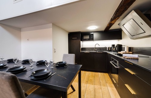 Annecy Old Town Apartment | Le SeptQatre - Grand triplex au cœur de la Vieille Ville